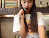 街头采访小姐姐抖音主播,揭秘小姐姐主播的幕后生活